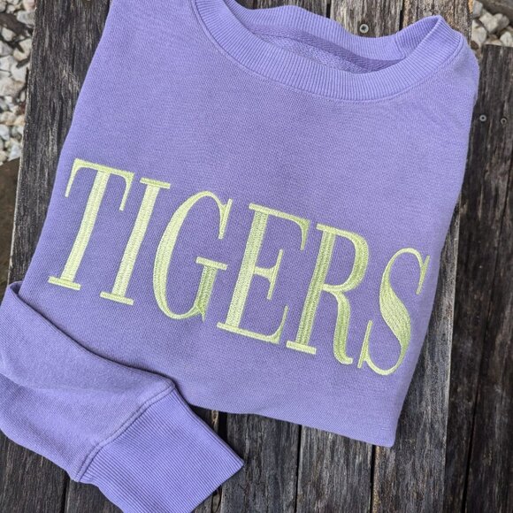 Embroidered TIGERS Women's High Low Pullover Sweatshirt Super Soft Lavender sz M - Picture 1 of 3